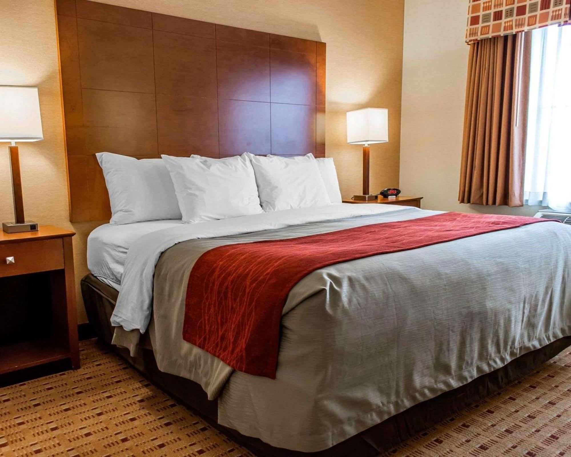 Comfort Inn & Suites Franklin East Екстер'єр фото